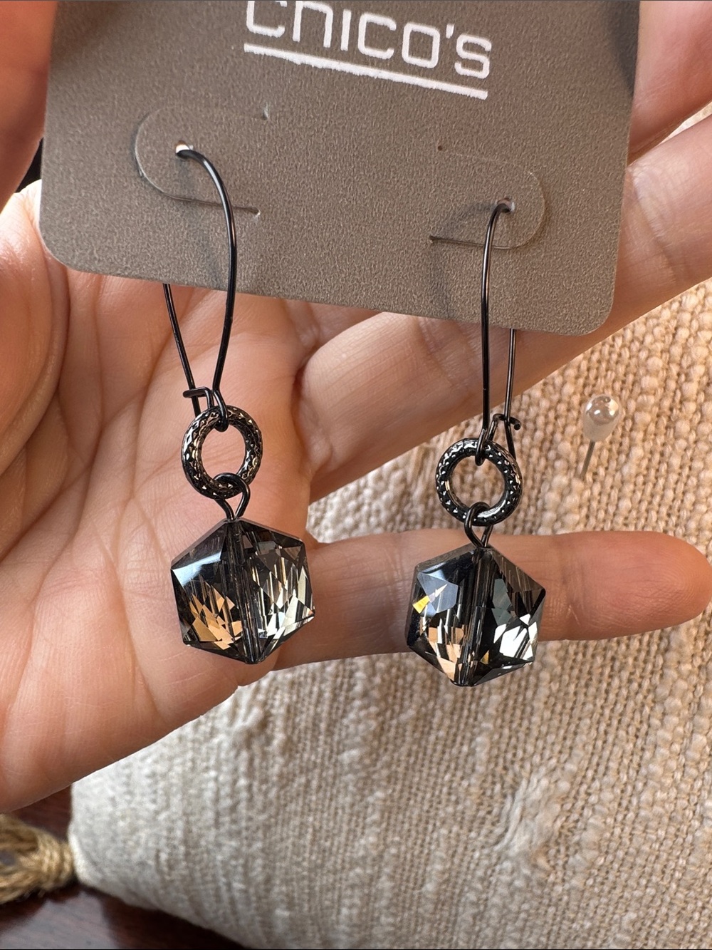 0257-Chico's Black‎ Crystal Drop Earrings